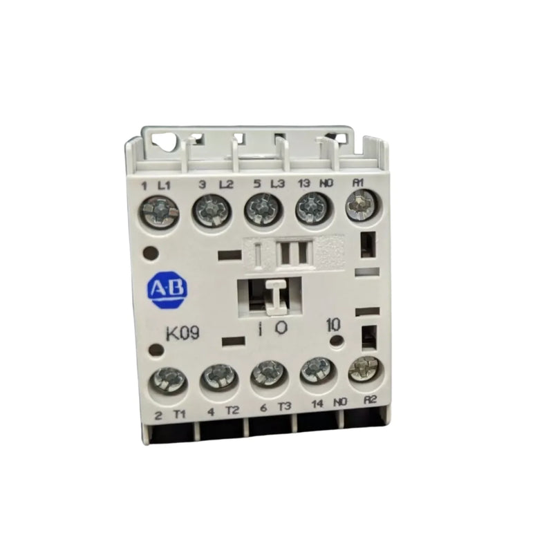 Mini contator Allen-Bradley 100-K09ZJ10, 9A, 24V DC, compacto, confiável, ideal para sistemas de controle industrial.