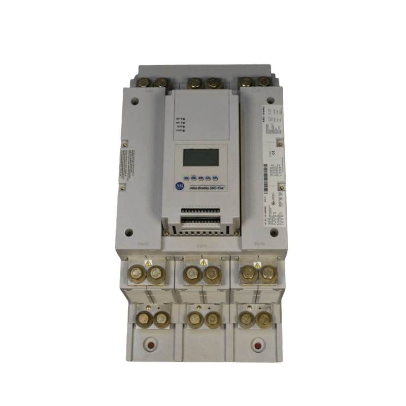 Controlador Allen-Bradley 150-F361NBD, 361A, 150-300HP, 460V, ampla faixa de voltagem, tipo aberto, montagem em gabinete.