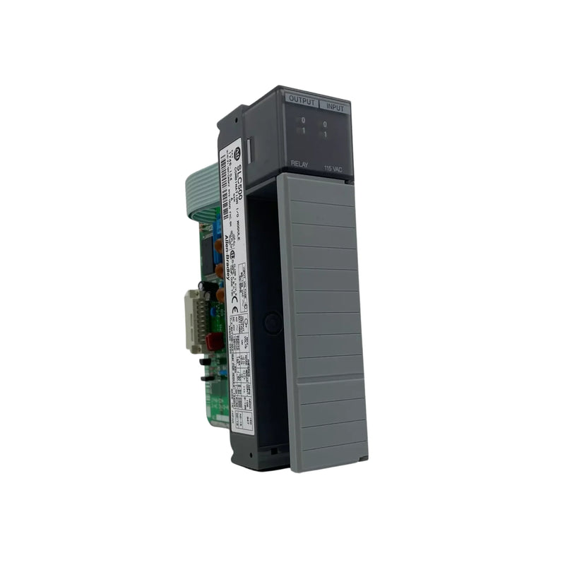 Módulo de saída Allen-Bradley 1746-OG16 para automação industrial, série C, 16 pontos, 5V DC TTL.