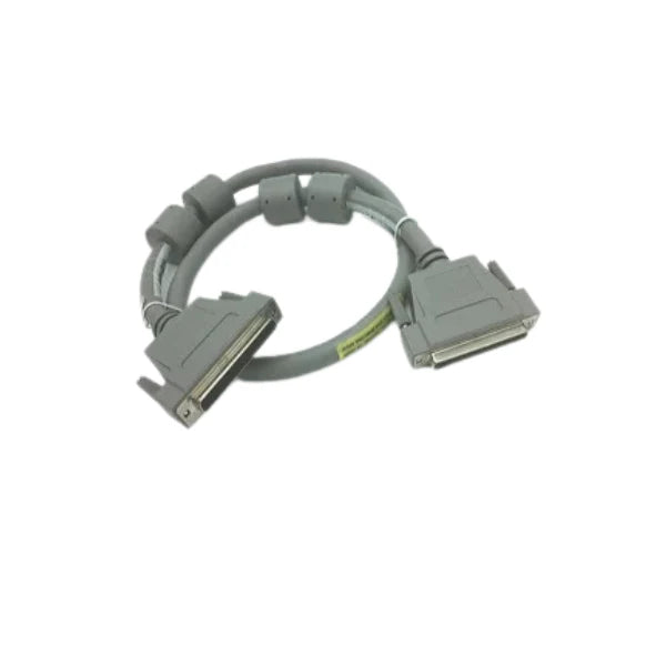 Cabo Allen-Bradley 1756-CPR para ControlLogix, garantindo transmissão confiável de dados em sistemas de chassis.