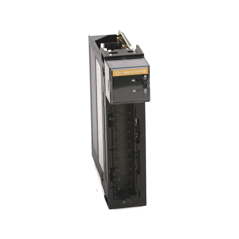 Módulo de saída analógica Allen-Bradley 1756-OF4 com 4 canais single-ended, saída de tensão e corrente. Para ControlLogix.