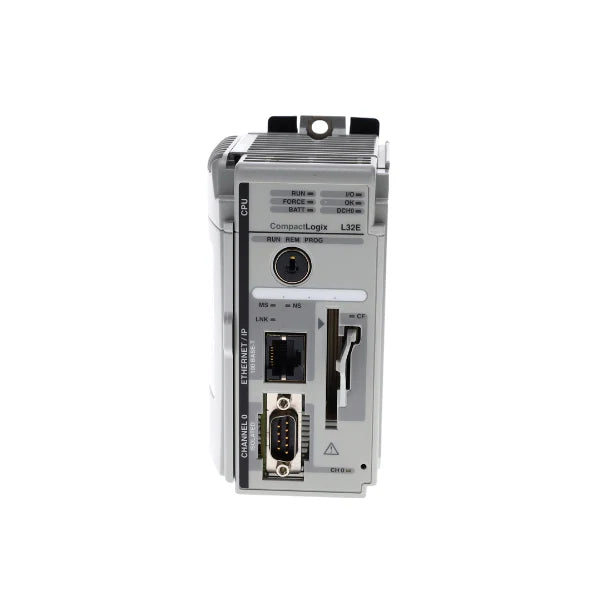 Controlador Allen-Bradley 1769-L32E CompactLogix com porta EtherNet/IP e 32 KB de memória.