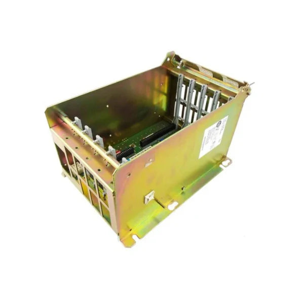 Chassi Allen-Bradley 1771-A1B PLC-5 I/O com 4 slots, montagem traseira eficiente para ambientes industriais.