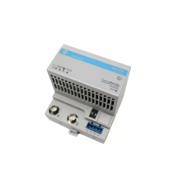 Close-up da peça industrial 1797-ACNR15 com carcaça de metal e portas conectoras, ideal para sistemas de automação