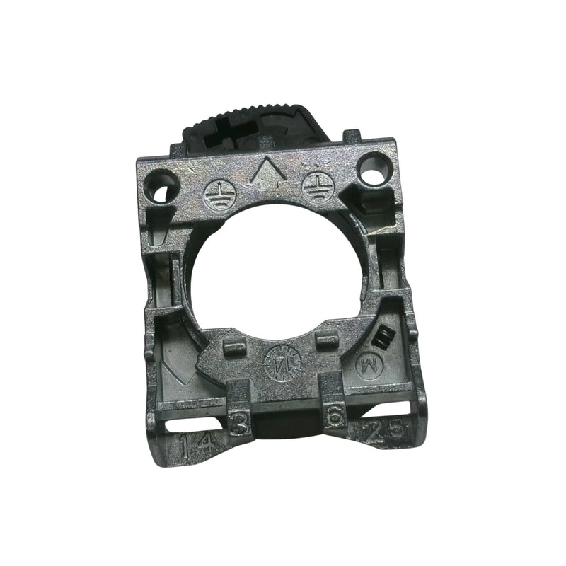 Trinco de metal Allen Bradley 800F-ALM durável e confiável para fixação em aplicações de controle industrial.