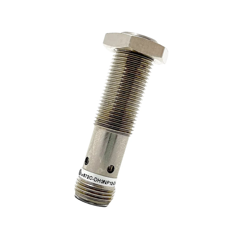 Sensor de proximidade Allen-Bradley com barril de 12mm, distância de detecção de 3mm e saída PNP.