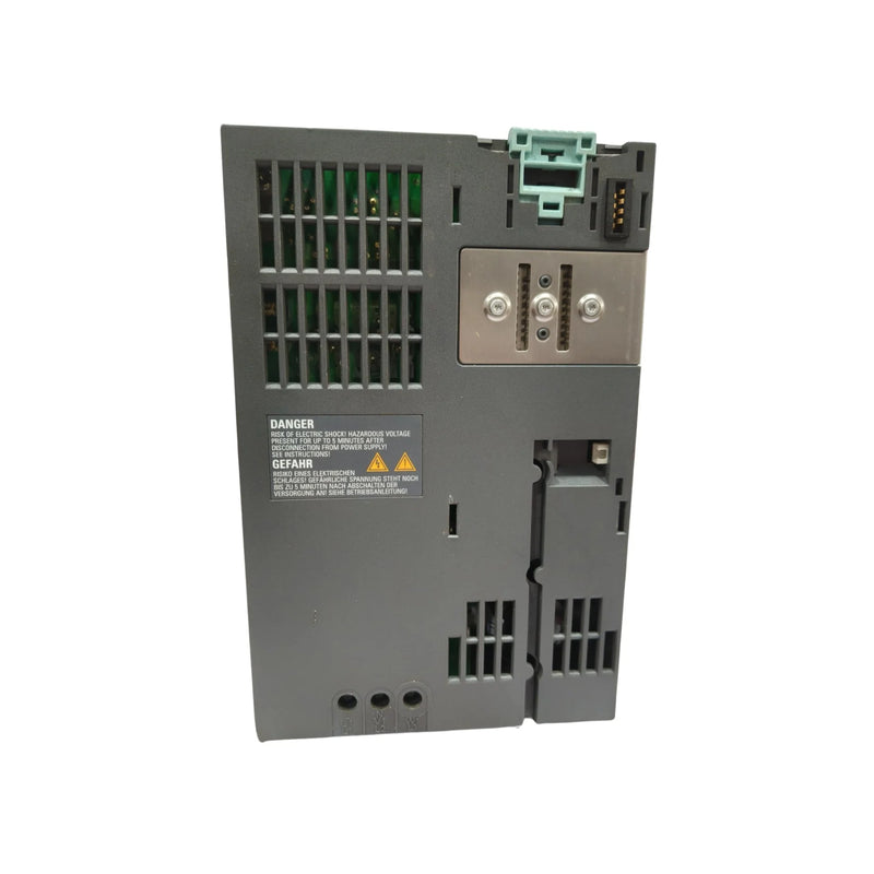 Siemens 6SL3224-0BE24-0UA0 unidade CU240-2, 400 V, para controle industrial preciso de motores.